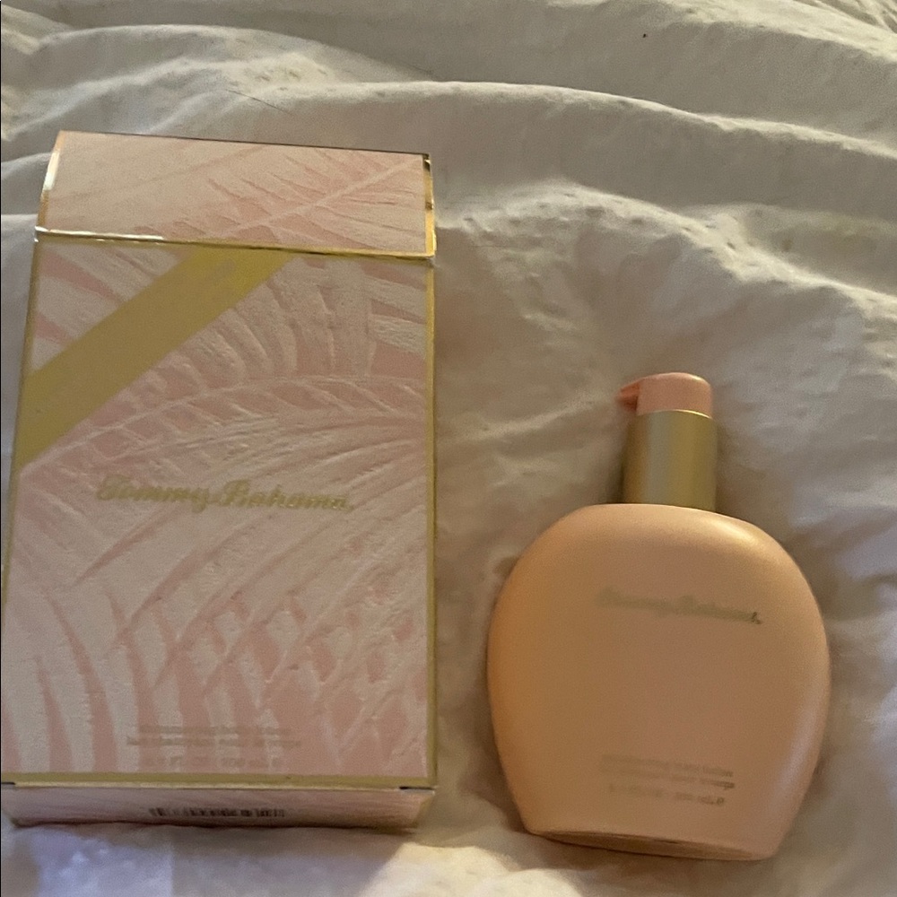 Tommy Bahama Women's Lotion -
